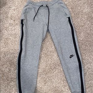 Nike tech sweatpants